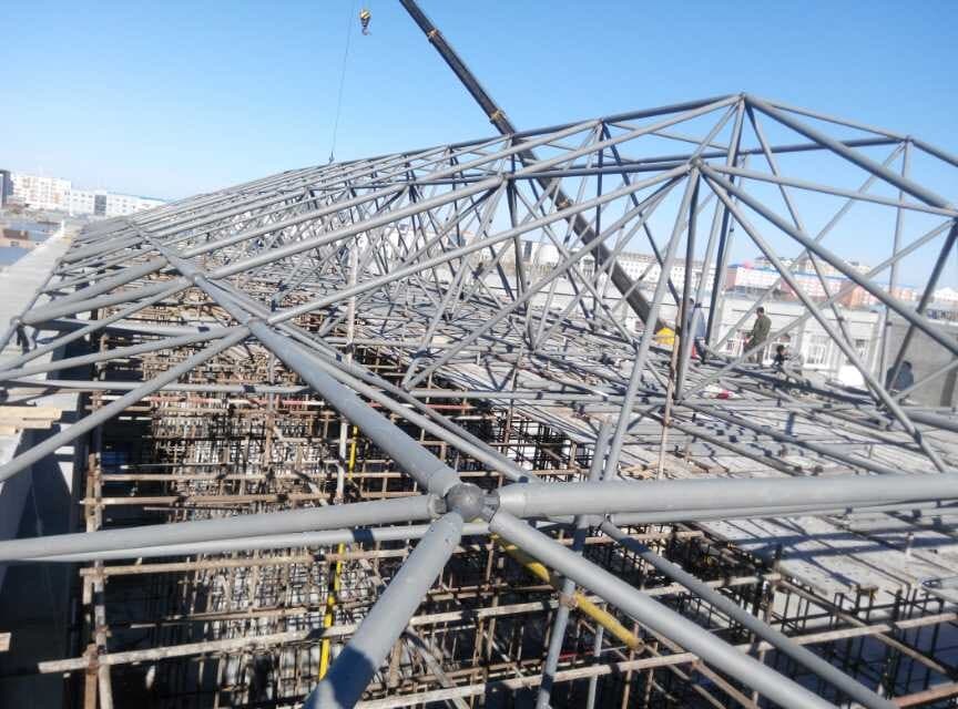 邓州商贸城屋顶网架工程