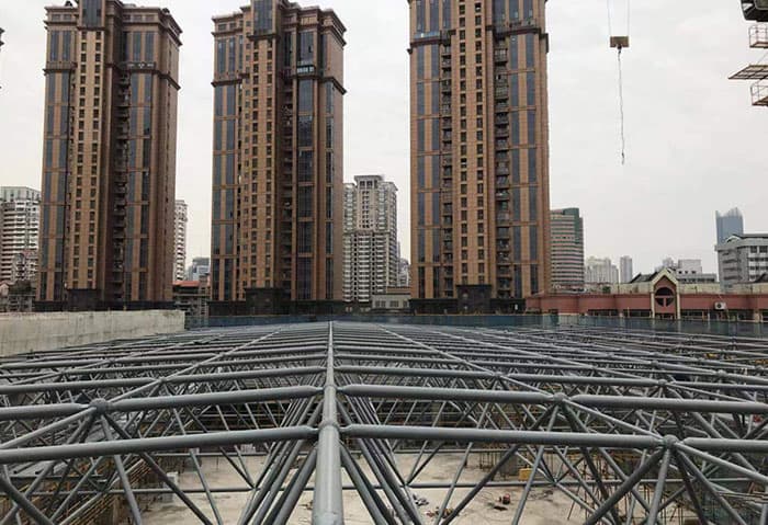 邓州螺栓球网架结构